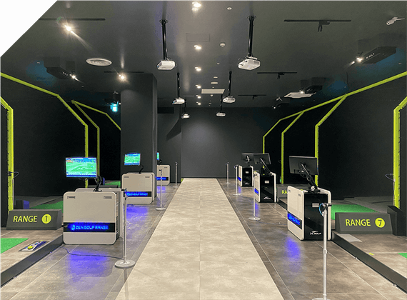 全打席に高性能シミュレーター設置